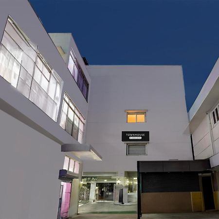 Super Townhouse Arcot Road Near Kauvery Hospital Chennai Exterior photo