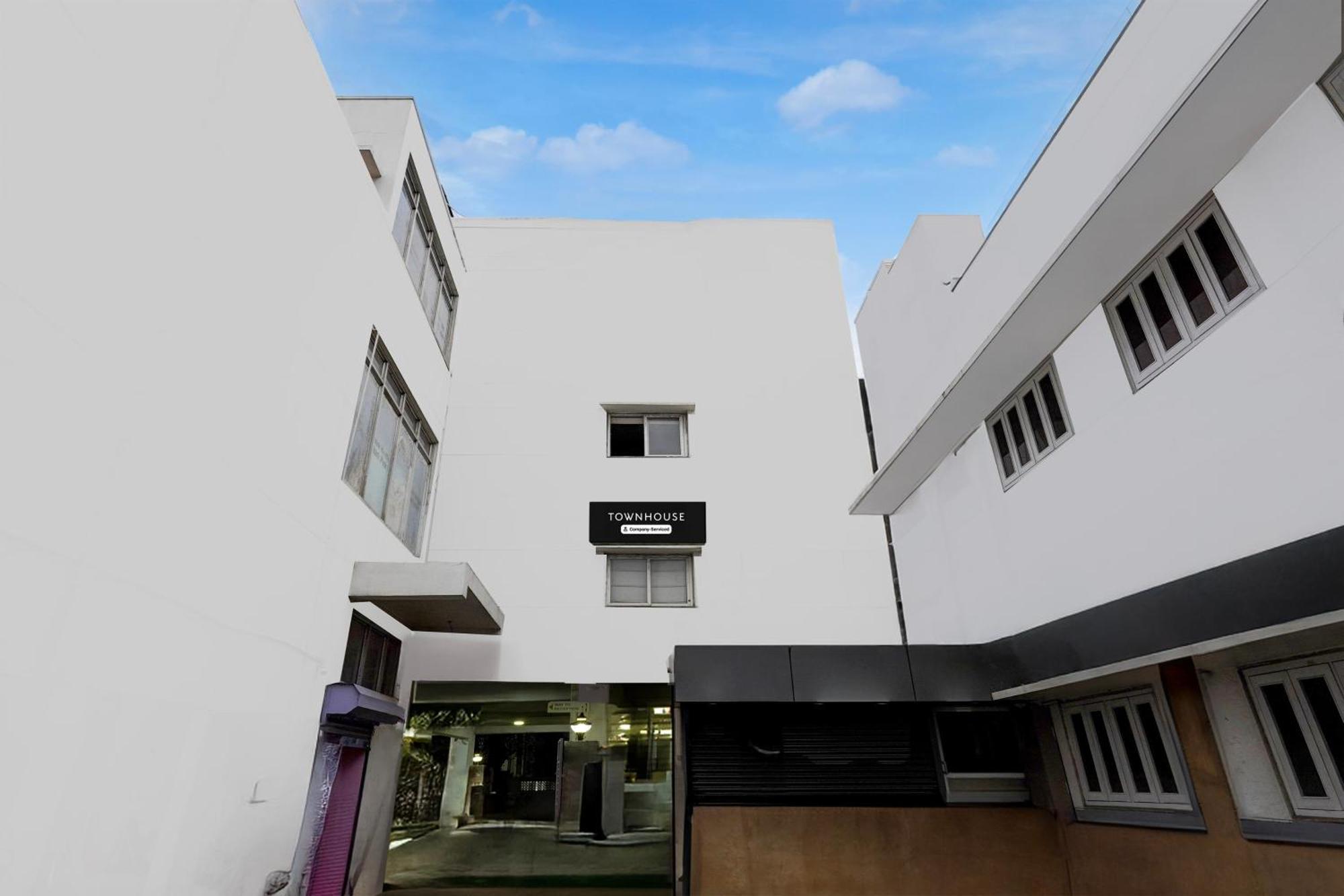 Super Townhouse Arcot Road Near Kauvery Hospital Chennai Exterior photo