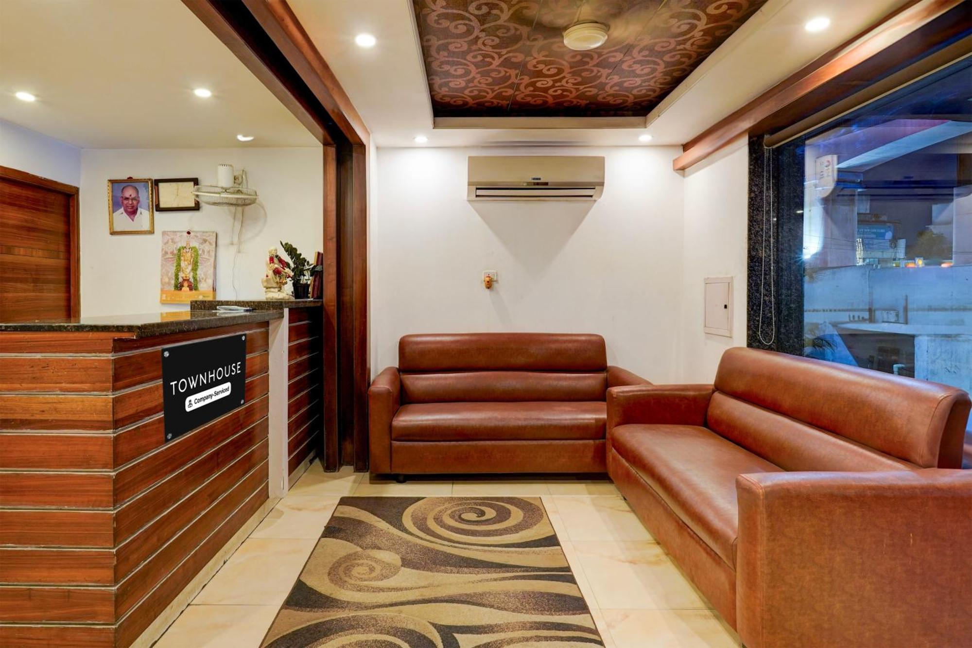 Super Townhouse Arcot Road Near Kauvery Hospital Chennai Exterior photo